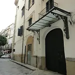 In Centro Titi's Place Palermo