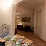 In Centro Titi's Place Palermo